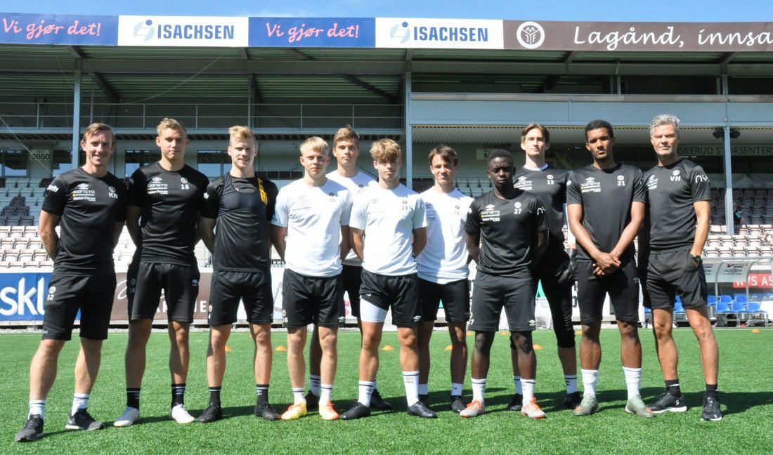 Lokale spillere i A stallen