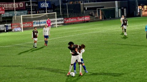 Grei skuring mot Eiker/Kvikk